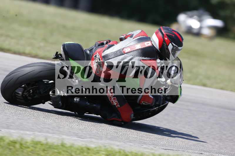 /44 09.08.2025 Plüss Moto Sport ADR/Freies Fahren/backside